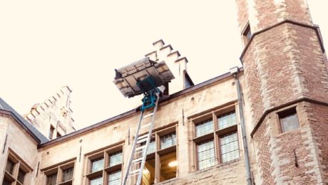 Office move in the historic center of Antwerp. ✅ #anthonissen #verhuizen #verhuizing #verhuizingen #kantoor #project #ladderliften #antwerpen